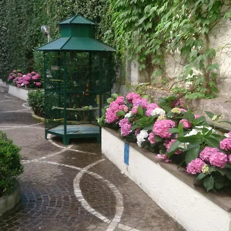 Bw Signature Collection Paradiso Hotel 4*