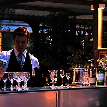 Paradiso 4*